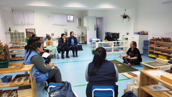 PROFESSOR INICIANTE NO MÉTODO MONTESSORI